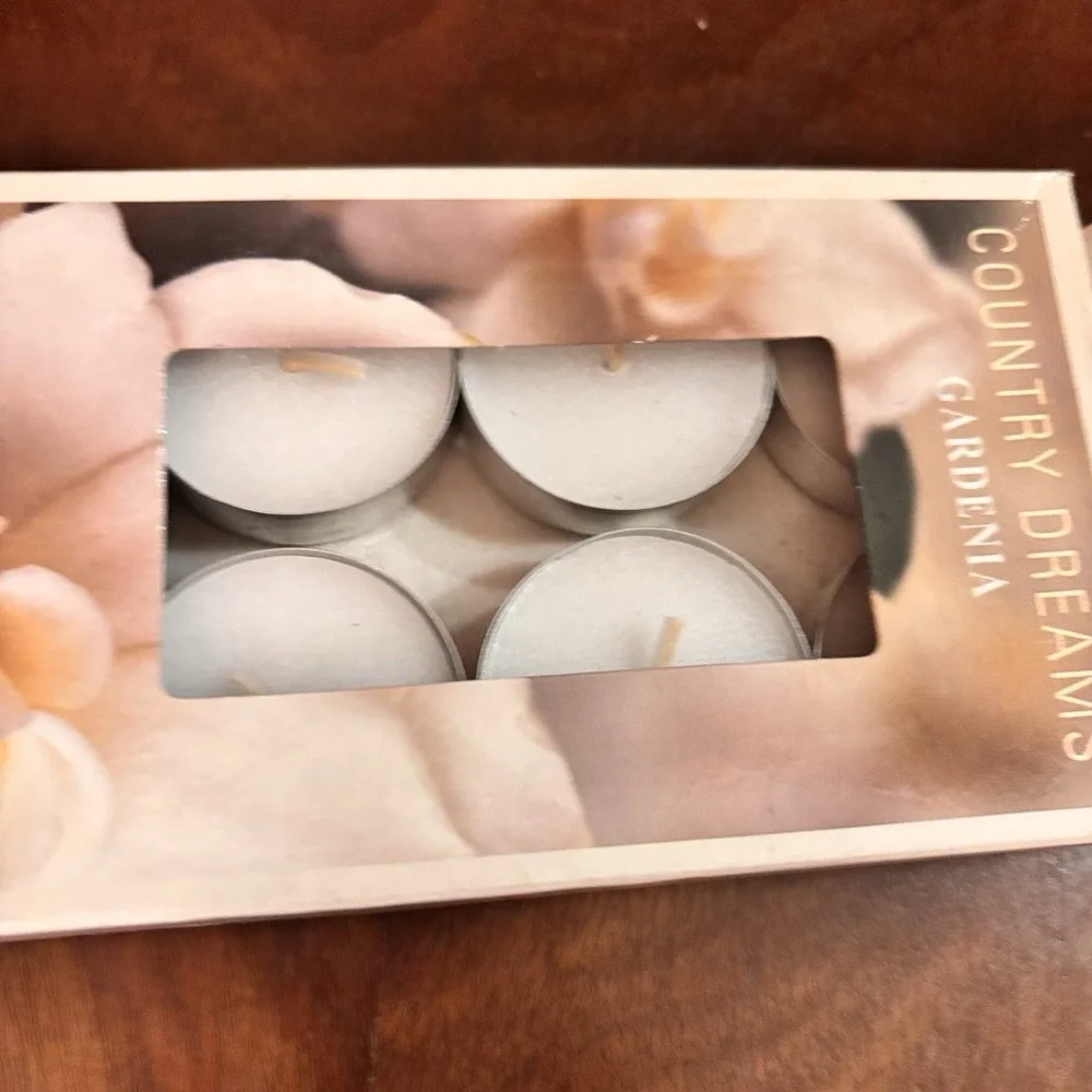 Country Dreams Gardenia Tea Lights Old Williamsburg Candle 10 Pack‎